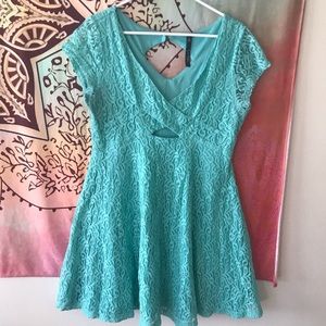 Jessica Simpson lace dress